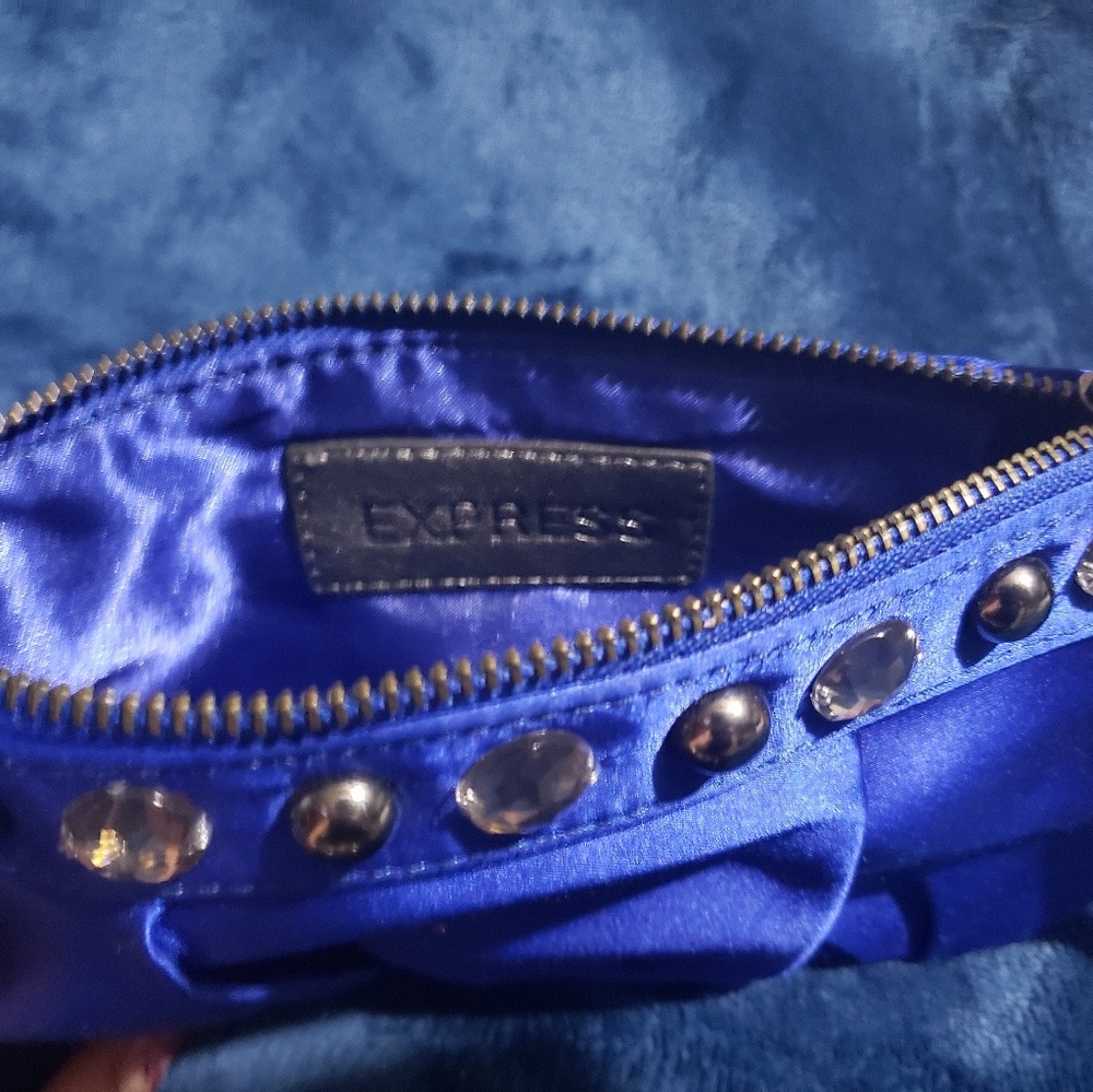 Express wristlet - Picture 4 of 4